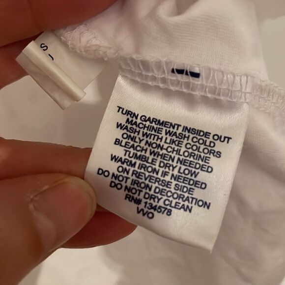 Vineyard Vines White Unisex Easter short sleeved t-shirt - Picture 4 of 6